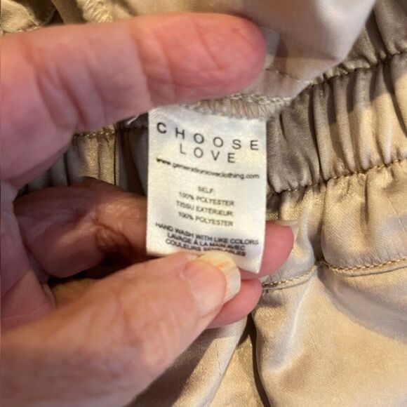 Generation Love Satin Shorts Champagne Cream Elastic Waist HEM Repair Medium - Picture 5 of 11